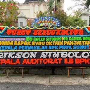Papan Bunga Gandeng Dukacita 1 Mahkota