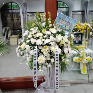 Standing Flower Dukacita