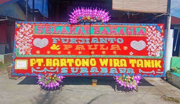 Papan Bunga Gandeng Selamat Berbahagia