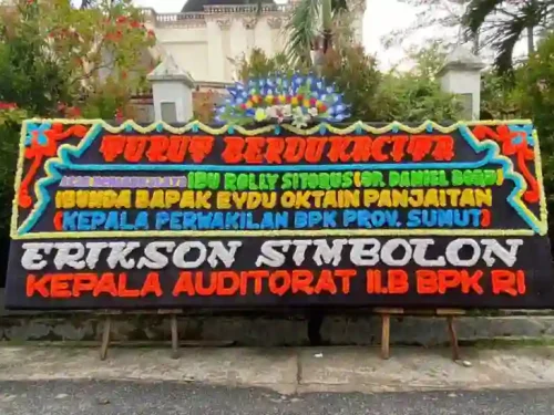 Papan-bunga-gandeng-dukacita-1-mahkota Papan Bunga Gandeng Dukacita 1 Mahkota