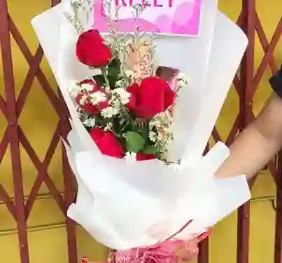 hand-bouquet-valentine Hand Bouquet Valentine